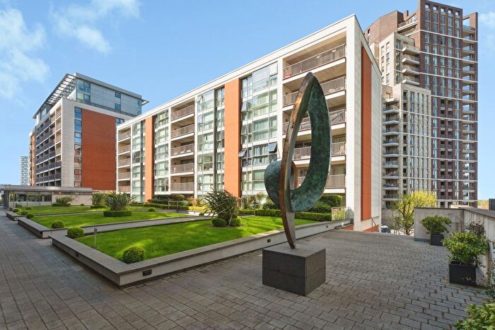 2 Bedroom Flat To Rent In Baltic Apartments, Western Gateway, London, E16