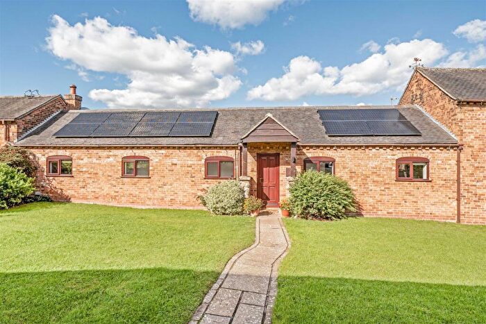2 Bedroom Barn Conversion For Sale In Manor Drive, Worthington, Ashby-De-La-Zouch, LE65