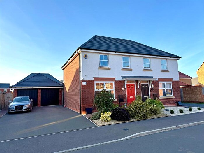 3 Bedroom Semi Detached House For Sale In Kipling Road, Ledbury, HR8