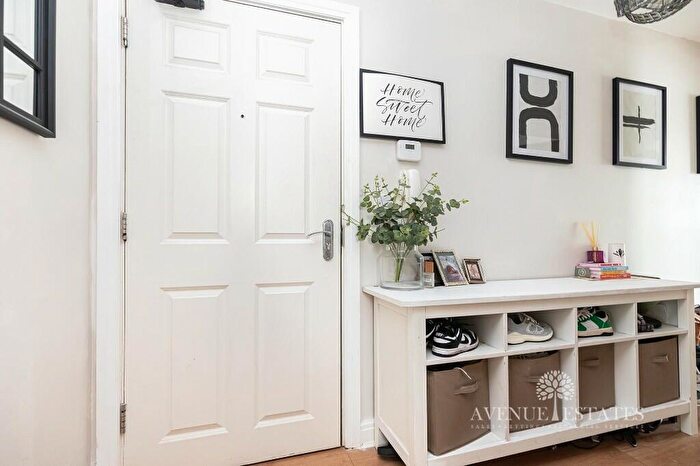 2 Bedroom Apartment For Sale In Talbot Road, Bournemouth, Dorset, BH9