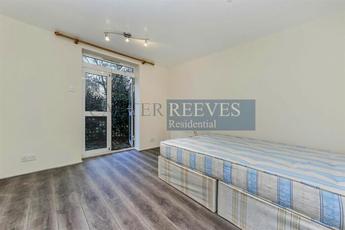 2 Bedroom Flat To Rent In Gray's Inn Road, Kings Cross, London, WC1X