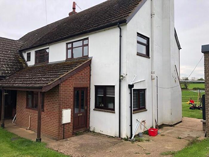 2 Bedroom Apartment To Rent In Hellidon Road, NN11