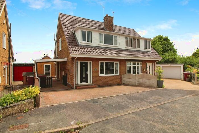 3 Bedroom Semi-Detached House For Sale In St. Peters Close, Duckmanton, Chesterfield, S44