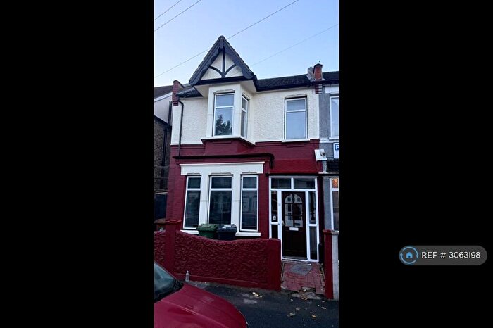 4 Bedroom Semi-Detached House To Rent In Belgrave Road, London, E10