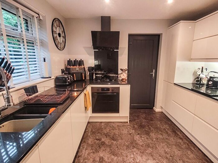 2 Bedroom Detached House For Sale In Conway Close, LL28