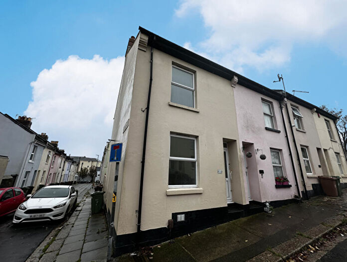 2 Bedroom End Of Terrace House For Sale In Packington Street, Plymouth, Devon, PL2
