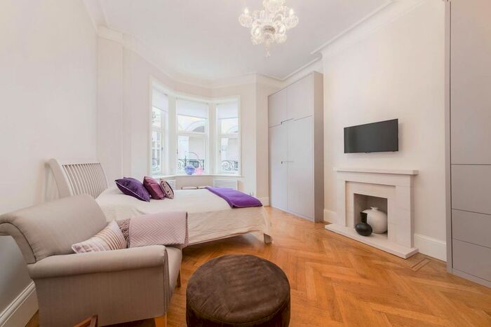 Studio To Rent In Wilbraham Place, Belgravia, London, SW1X