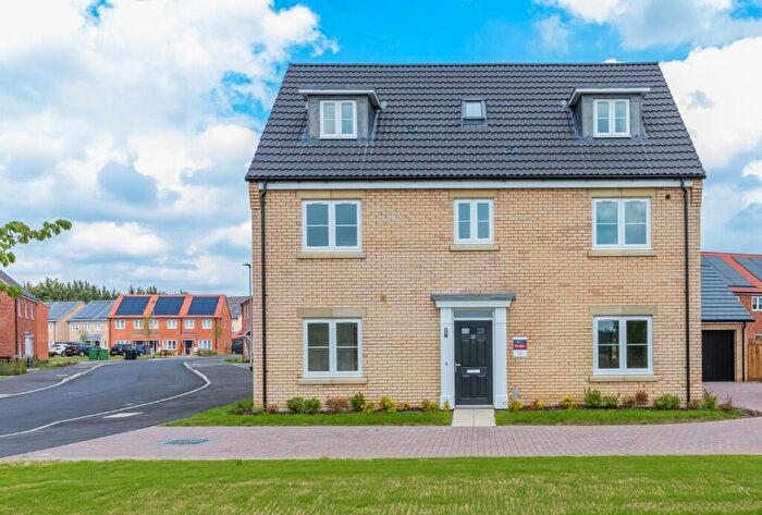 5 Bedroom Detached House For Sale In London Road, Wymondham, NR18