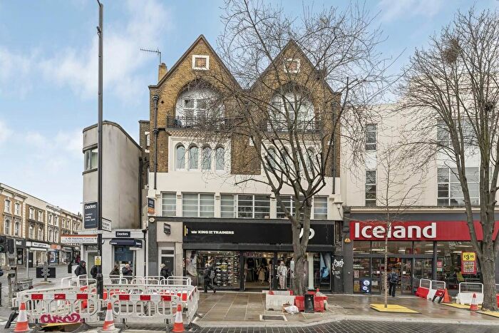 2 Bedroom Apartment For Sale In Mare Street, London, E8