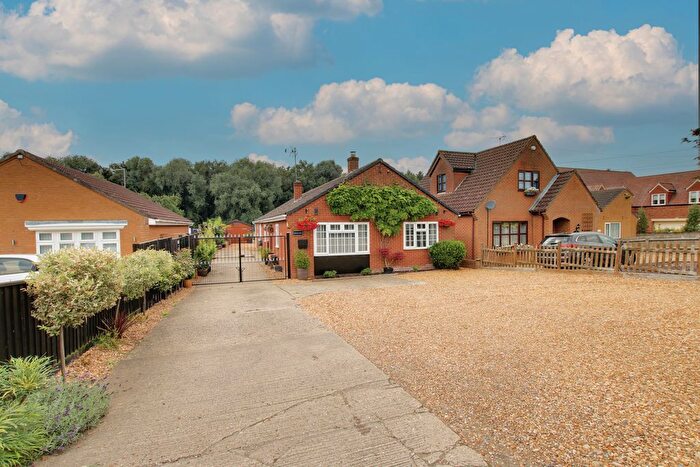 5 Bedroom Detached Bungalow For Sale In Gull Road, Guyhirn, PE13