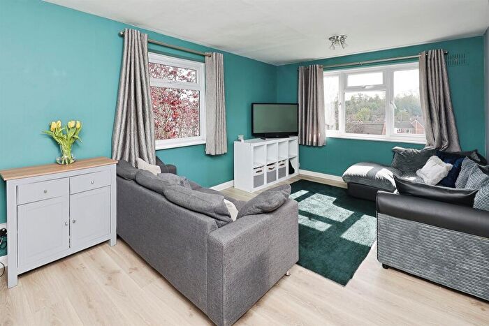 2 Bedroom Apartment For Sale In Albion Street, Kenilworth, CV8