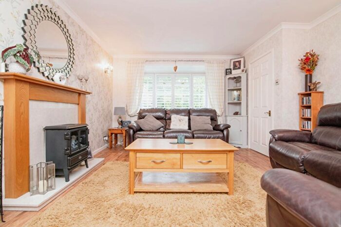 4 Bedroom Detached House For Sale In Oswestry Close, Redditch, Worcestershire, B97