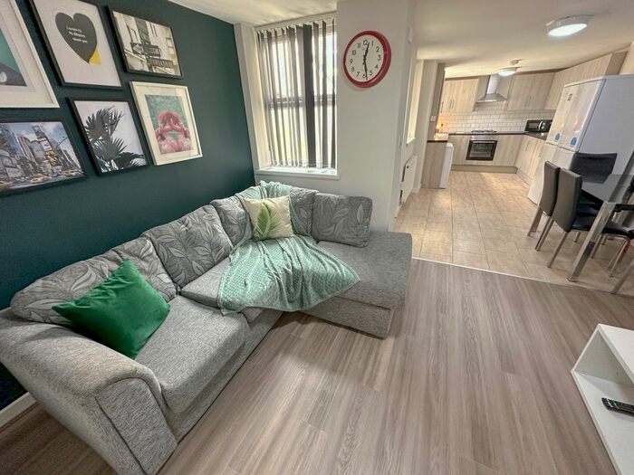 5 Bedroom Terraced House To Rent In Adelaide Road, Kensington, Liverpool, L7