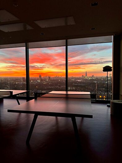 Studio To Rent In Marsh Wall, London, E14