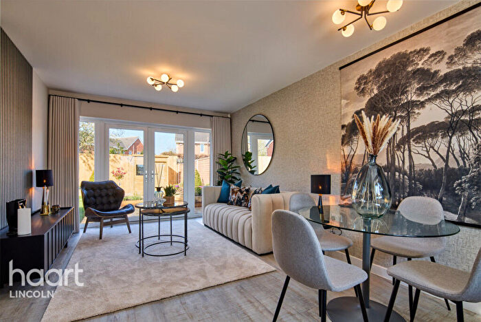 2 Bedroom Detached Bungalow For Sale In Kings Park Village, Grimsby, DN33