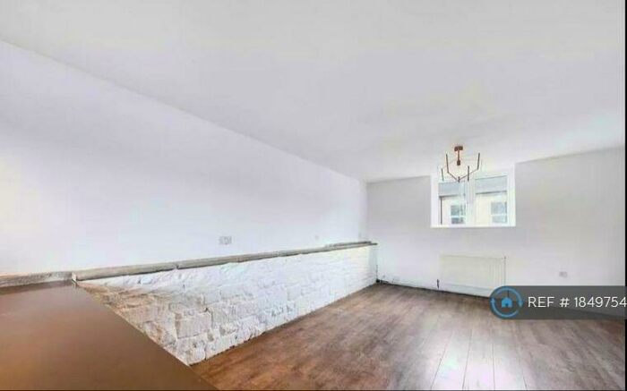 1 Bedroom Terraced House To Rent In The Coach House, Gloucester, GL1