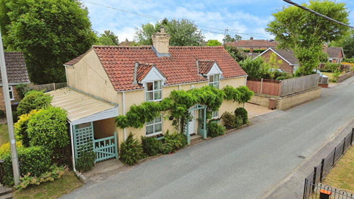 4 Bedroom Cottage For Sale In George Street, Helpringham, Sleaford, NG34