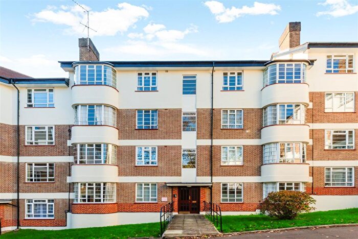 2 Bedroom Flat For Sale In Edge Hill, Wimbledon, SW19