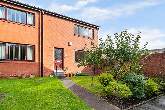 2 Bedroom End Of Terrace House For Sale In Maryhill Road, Glasgow, G20