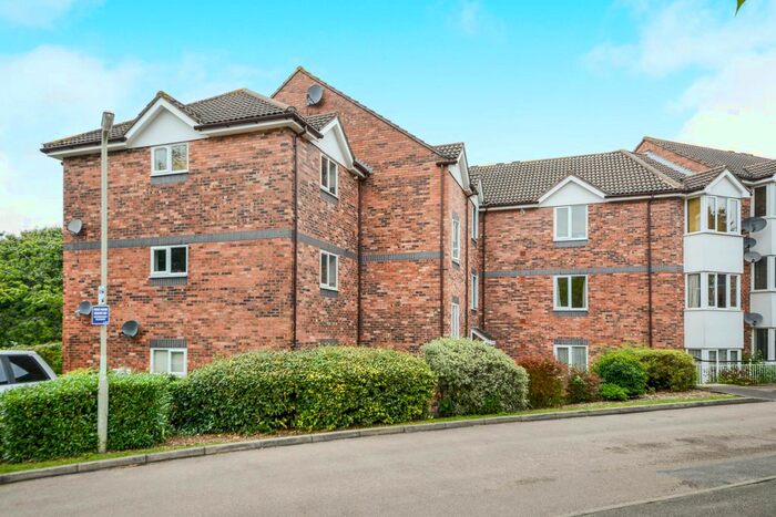 2 Bedroom Flat To Rent In Millers Rise, St.Albans AL1