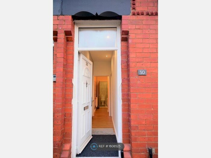3 Bedroom Terraced House To Rent In Castle Street, Middleton, Manchester, M24