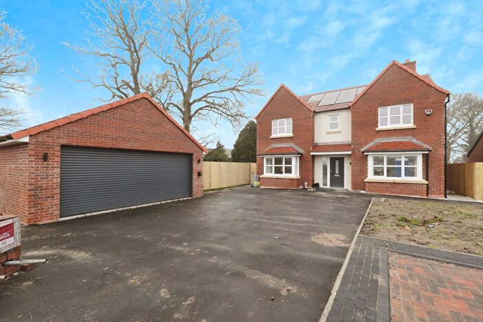 4 Bedroom Detached House For Sale In Snowbird Close, Burn, YO8