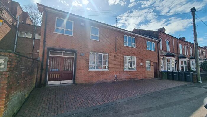 1 Bedroom Flat To Rent In Sherwood House, Bearwood, B67