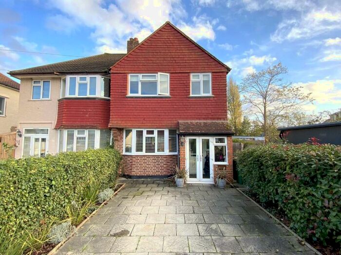 3 Bedroom Semi-Detached House To Rent In Caverleigh Way, Worcester Park, KT4