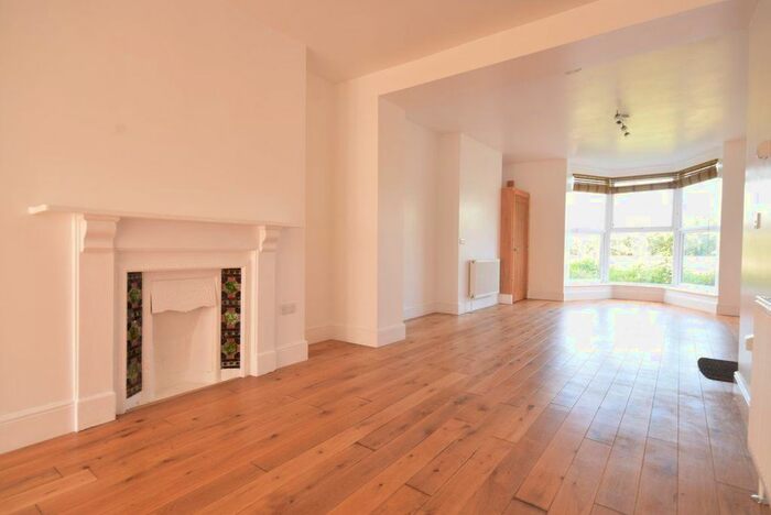 Studio To Rent In Lansdowne Terrace, Bideford, EX39