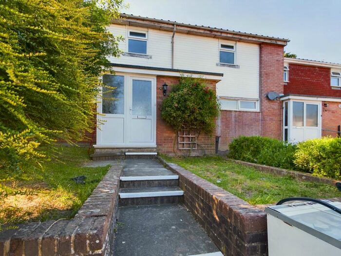 3 Bedroom Terraced House To Rent In Terry Road, Crawley, RH11