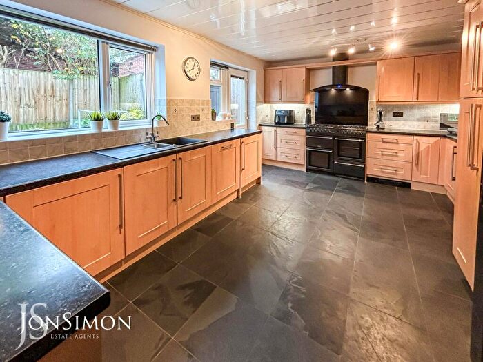 5 Bedroom Detached House For Sale In Falstone Avenue, Ramsbottom, Bury, BL0