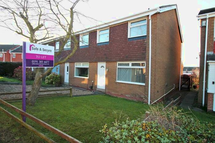 3 Bedroom End Of Terrace House To Rent In Sutton Close, Penshaw, Houghton-le-spring, DH4