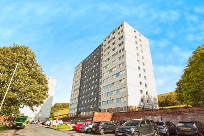 1 Bedroom Flat For Sale In Parkwood Rise, Keighley, West Yorkshire, BD21