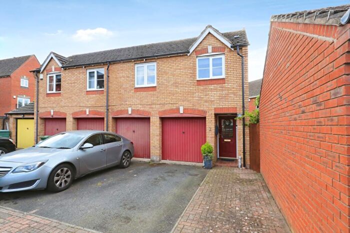 2 Bedroom Detached House For Sale In Buttercup Close, Kidderminster, Worcestershire, DY10
