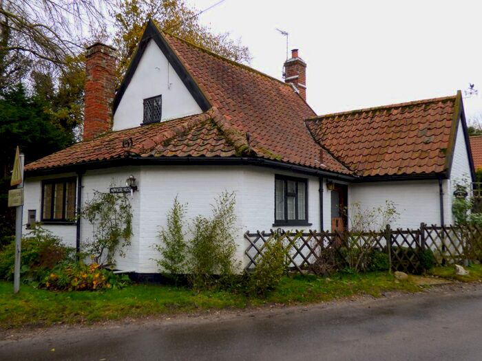 2 Bedroom Detached House For Sale In Wenhaston, Halesworth IP19
