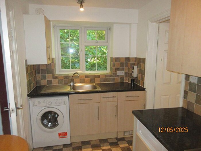 1 Bedroom Flat To Rent In Forest Rd, Loughton, IG10