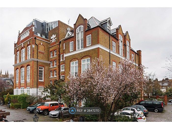 2 Bedroom Flat To Rent In Thackeray Road, London, SW8