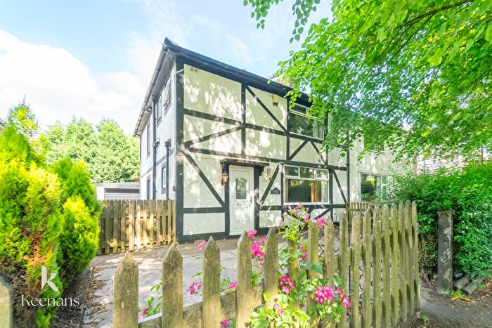 3 Bedroom Semi-Detached House For Sale In Moorland Road, Burnley, BB11
