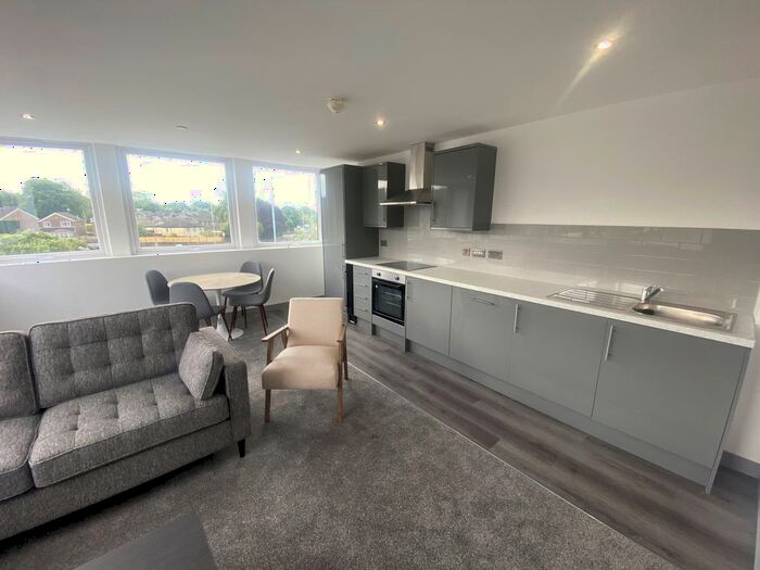 2 Bedroom Flat To Rent In Green Lane, Leeds, LS19