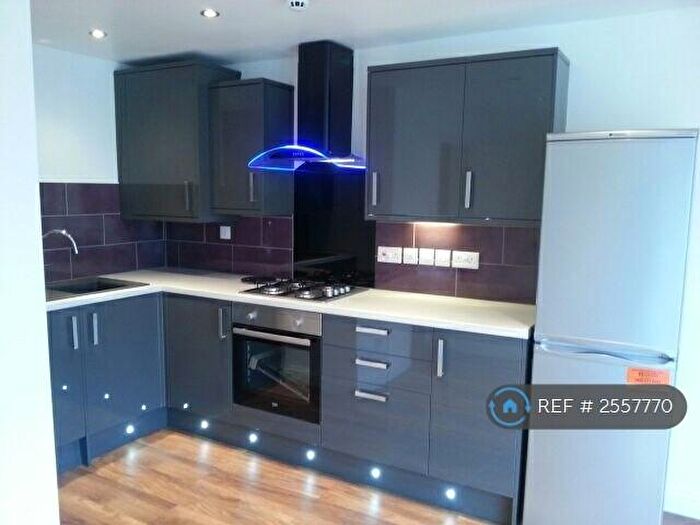 2 Bedroom Flat To Rent In Ashley House, Bristol, BS2