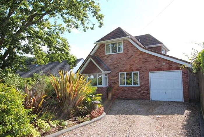 3 Bedroom Detached House To Rent In Sylvan Close, Hordle, Lymington, Hampshire., SO41