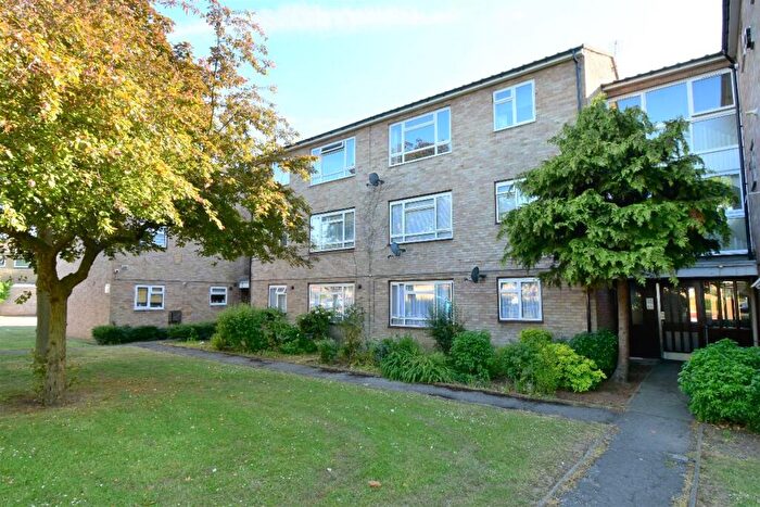1 Bedroom Apartment To Rent In Adelphi Crescent, Hornchurch, RM12