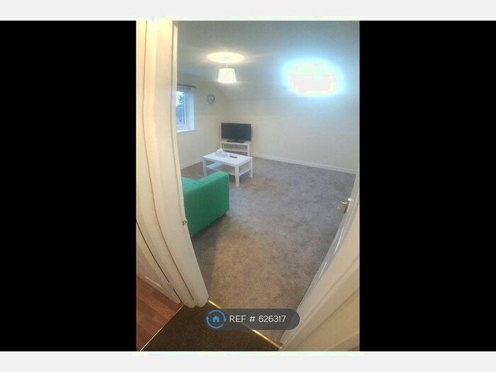 2 Bedroom Flat To Rent In Droitwich, Droitwich Spa, WR9