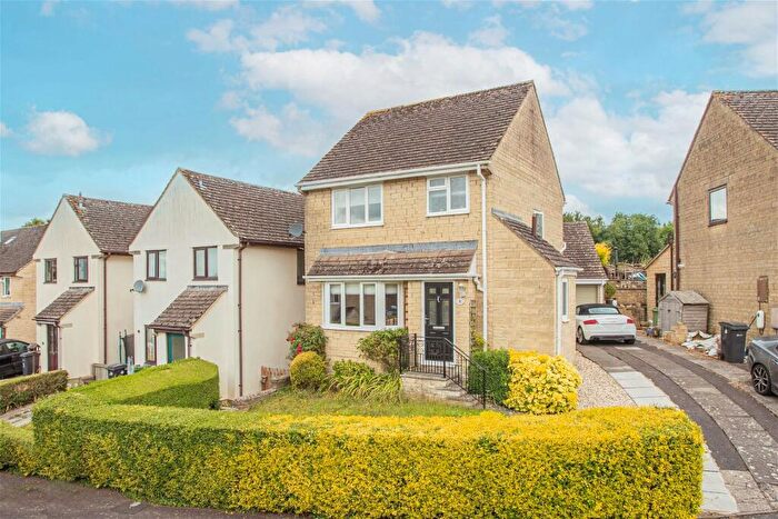 3 Bedroom Detached House For Sale In Longtree Close, Tetbury, GL8