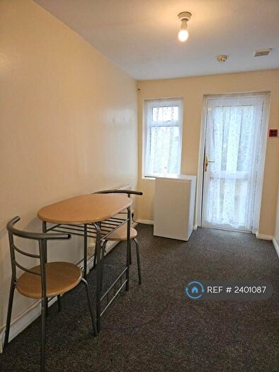 Studio To Rent In Belmont Road, London, N15