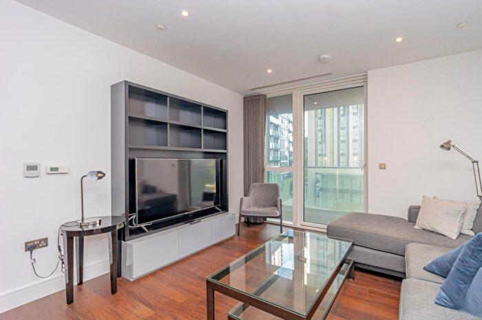 1 Bedroom Apartment To Rent In Maine Tower, Harbour Central, E14