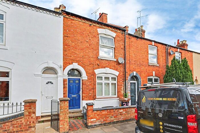 3 Bedroom Terraced House For Sale In Argyle Street, Northampton, NN5