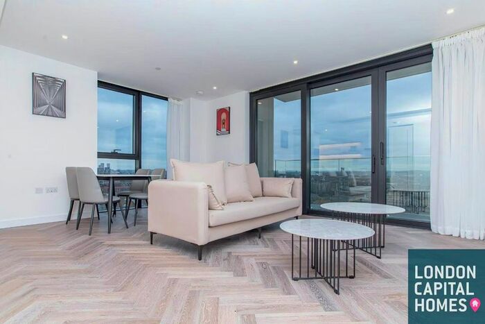 2 Bedroom Flat To Rent In Merino Gardens, London, E1W