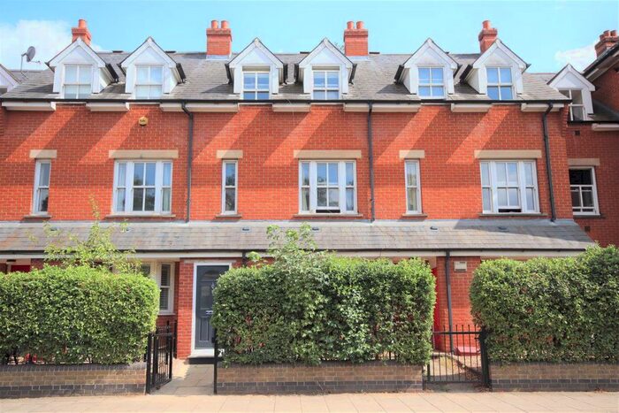 4 Bedroom Property To Rent In Ravensworth Gardens, Cambridge, CB1