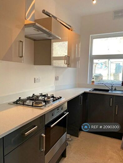 3 Bedroom Semi-Detached House To Rent In Breck Road, FY3